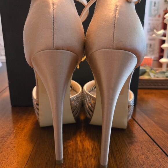 Colin Stuart from Victoria's Secret High Heals size 8.5 - Picture 5 of 12